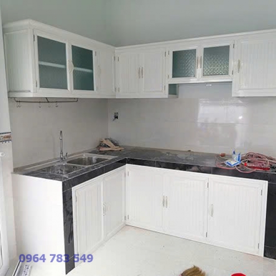 Tủ bếp nhôm kính theo yêu cầu tại Bình Dương