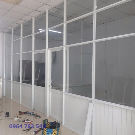 Thi Công Vách Ngăn Mặt Dựng Giá Rẻ 